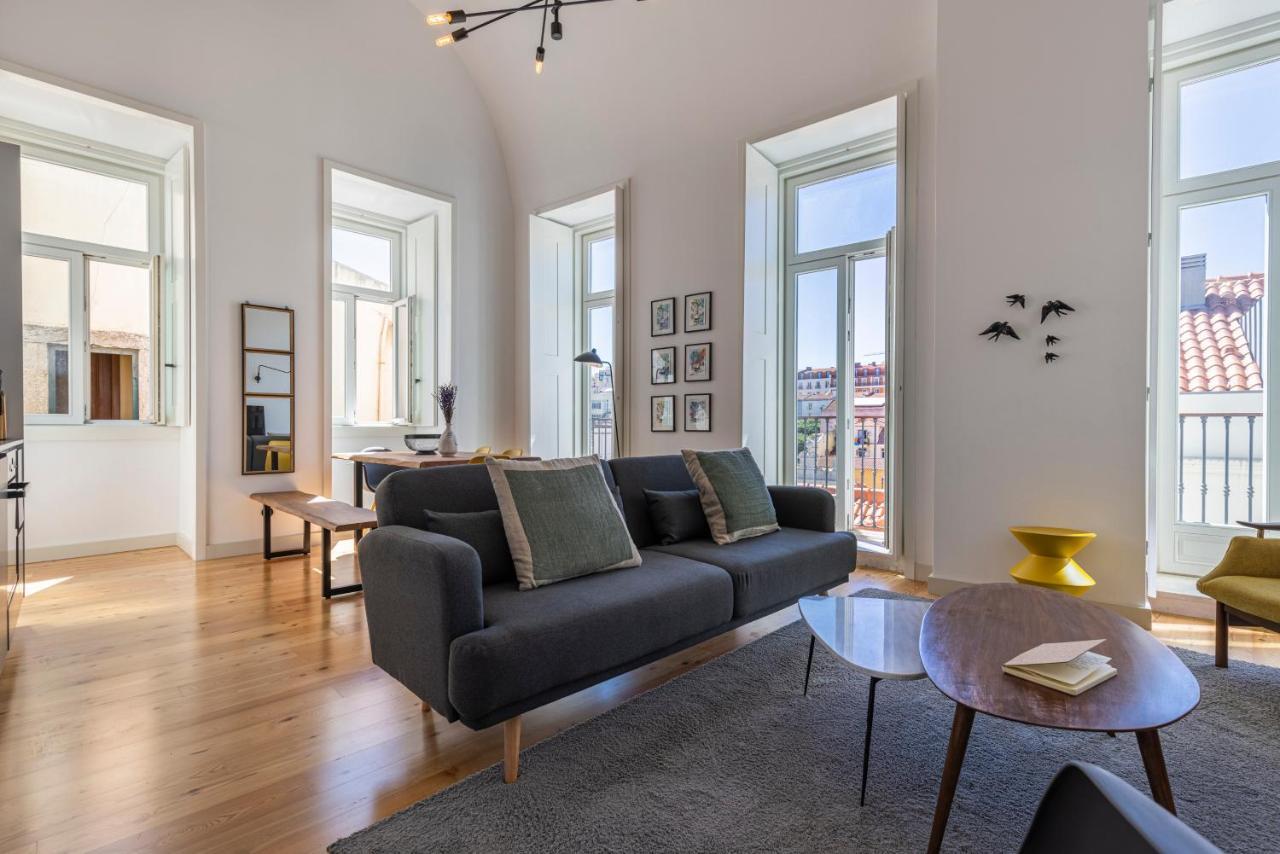 Glamorous 3Bdr Apartment In City Center By Lovelystay Лиссабон Экстерьер фото