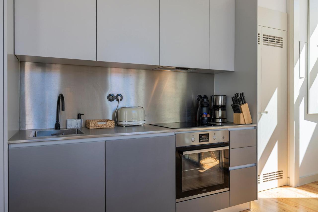 Glamorous 3Bdr Apartment In City Center By Lovelystay Лиссабон Экстерьер фото