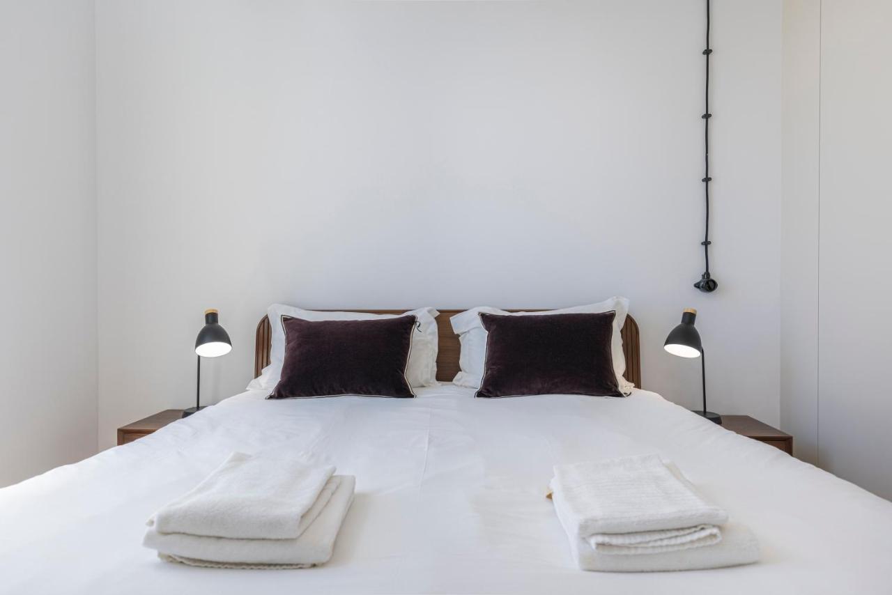 Glamorous 3Bdr Apartment In City Center By Lovelystay Лиссабон Экстерьер фото
