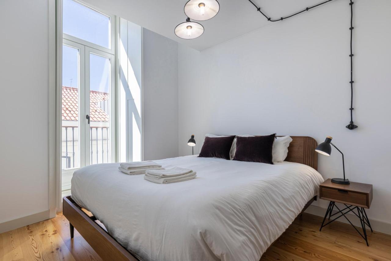 Glamorous 3Bdr Apartment In City Center By Lovelystay Лиссабон Экстерьер фото