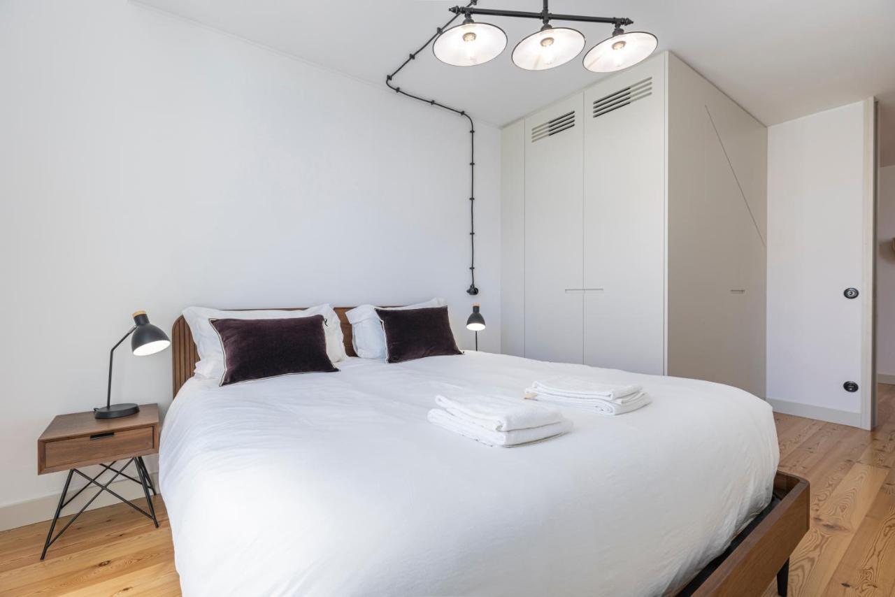 Glamorous 3Bdr Apartment In City Center By Lovelystay Лиссабон Экстерьер фото
