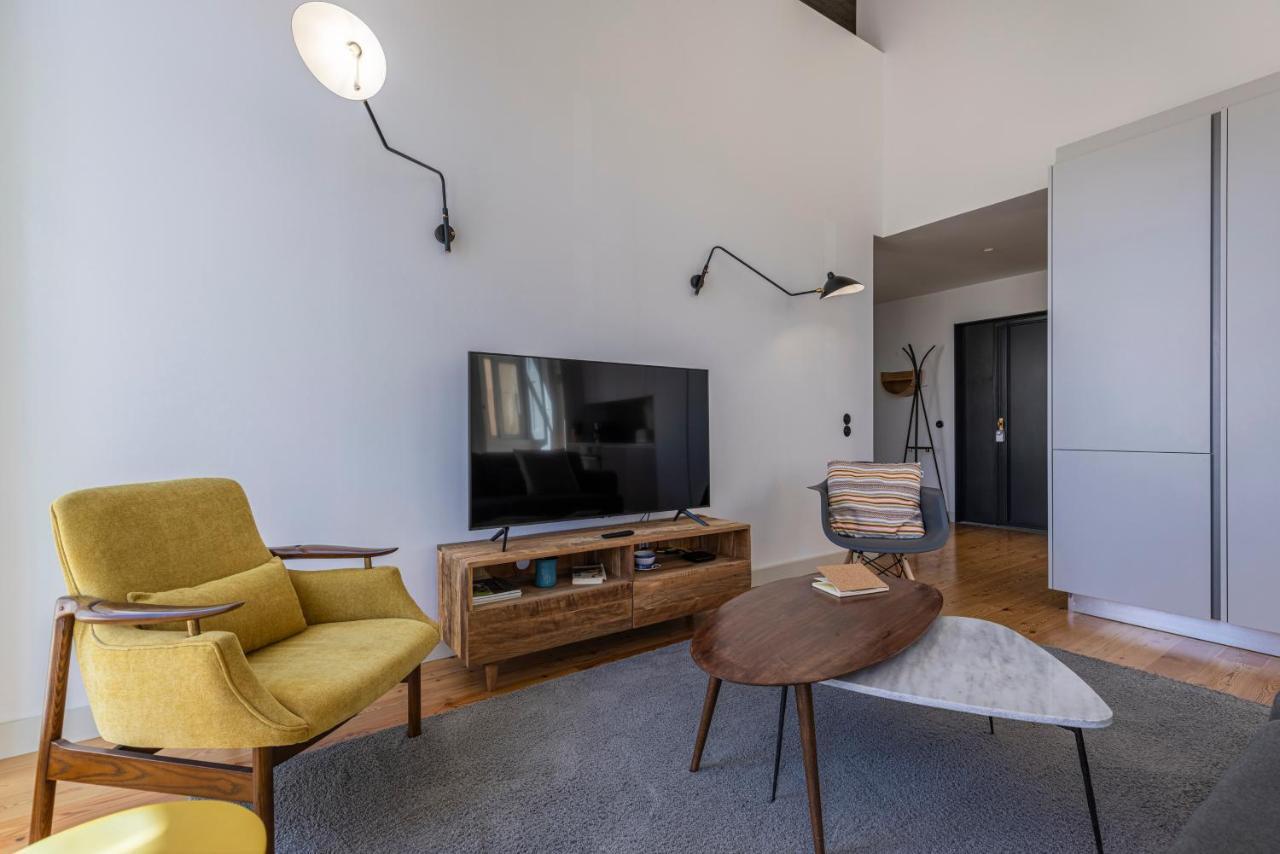 Glamorous 3Bdr Apartment In City Center By Lovelystay Лиссабон Экстерьер фото