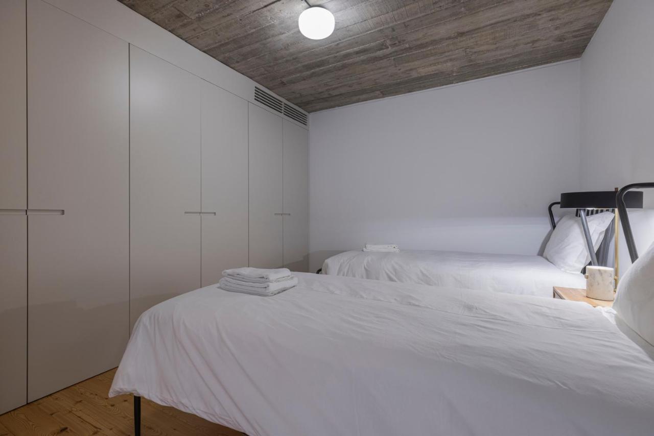 Glamorous 3Bdr Apartment In City Center By Lovelystay Лиссабон Экстерьер фото